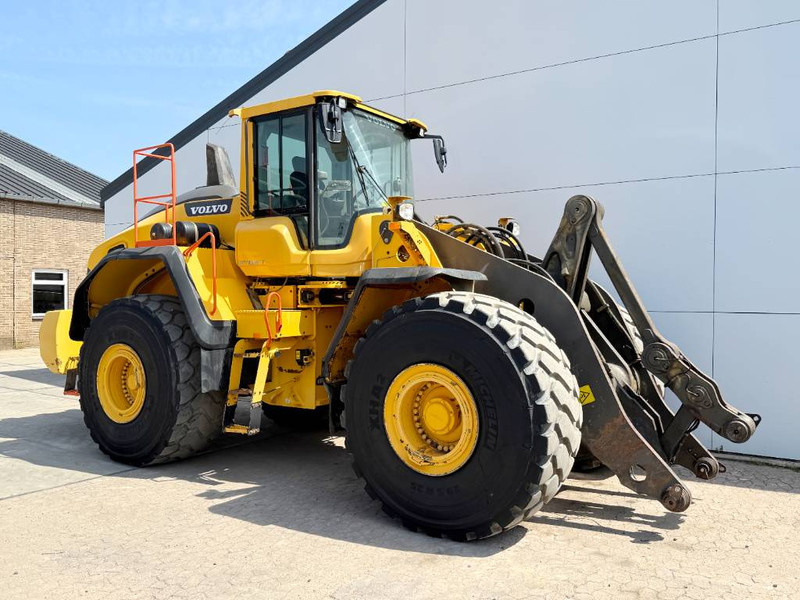 Колесен товарач Volvo L220H - Bucket Included / 3rd Function: снимка 7