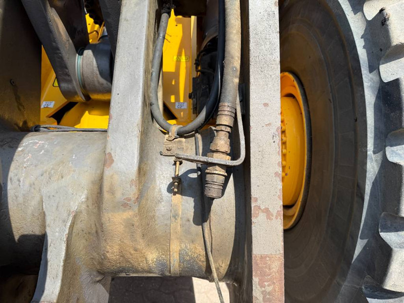 Колесен товарач Volvo L220H - Bucket Included / 3rd Function: снимка 18