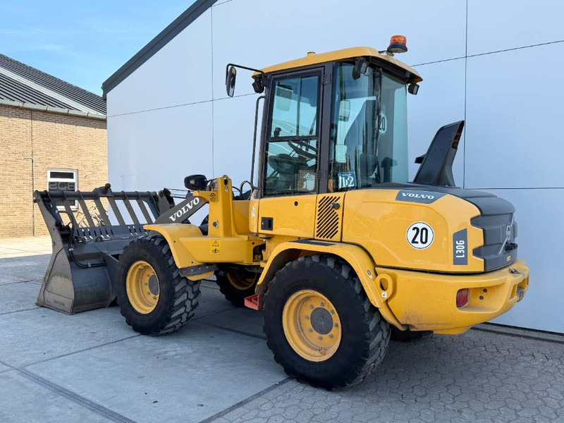 Volvo L30G - German Machine / 3rd Function - Колесен товарач: снимка 3 Volvo L30G - German Machine / 3rd Function - Колесен товарач: снимка 3