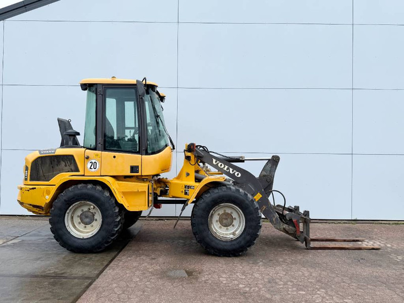 Volvo L35G - German Machine / Bucket + Forks! - Колесен товарач: снимка 5 Volvo L35G - German Machine / Bucket + Forks! - Колесен товарач: снимка 5