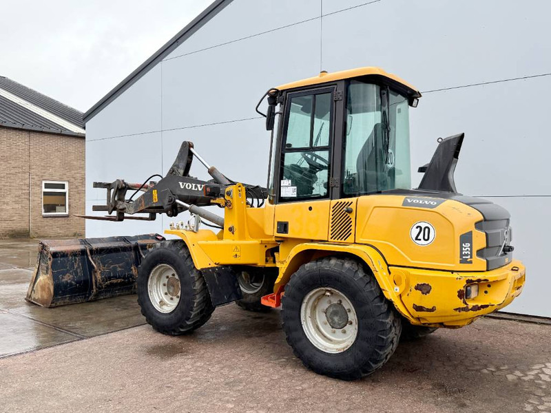 Volvo L35G - German Machine / Bucket + Forks! - Колесен товарач: снимка 3 Volvo L35G - German Machine / Bucket + Forks! - Колесен товарач: снимка 3