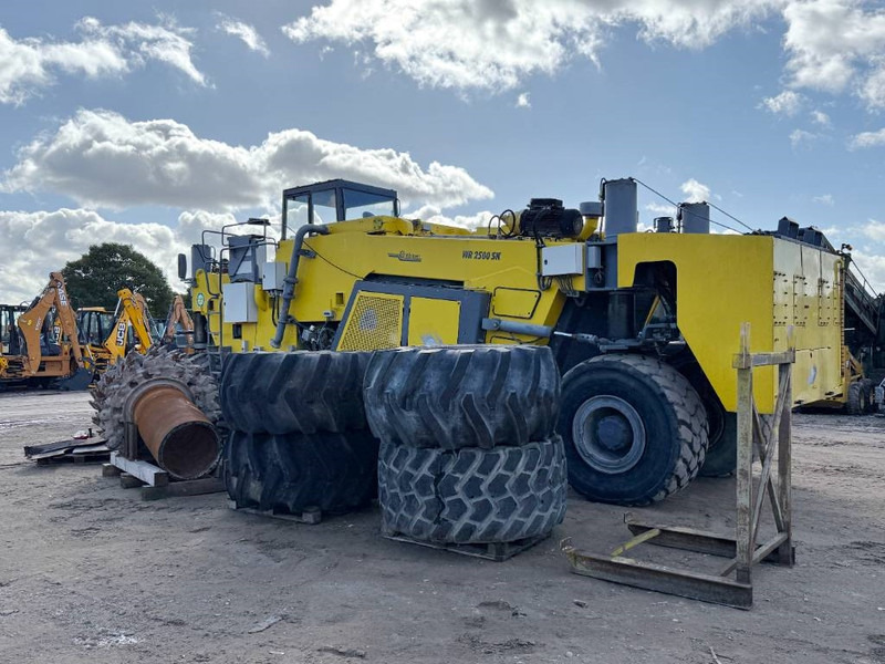 Wirtgen WR2500SK - Dutch Machine / Extra Miller and Tires - Техника за слагане на асфалт: снимка 3 Wirtgen WR2500SK - Dutch Machine / Extra Miller and Tires - Техника за слагане на асфалт: снимка 3