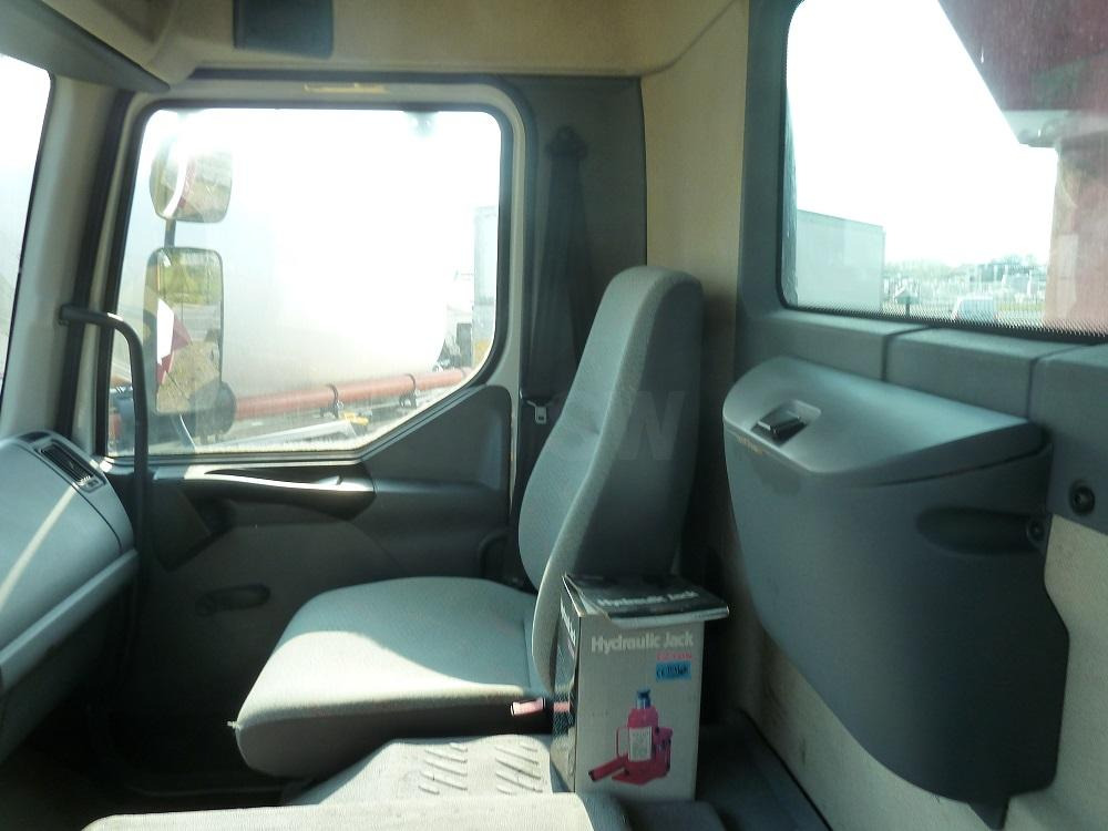 Renault Kerax 420 DCI - Самосвал камион: снимка 3 Renault Kerax 420 DCI - Самосвал камион: снимка 3