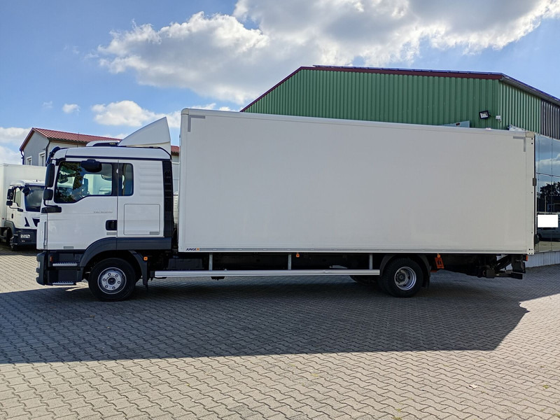 MAN 12.250 Koffer 4X2 Euro6 gFH Standklima LBW AHK (34) - Камион фургон: снимка 5 MAN 12.250 Koffer 4X2 Euro6 gFH Standklima LBW AHK (34) - Камион фургон: снимка 5