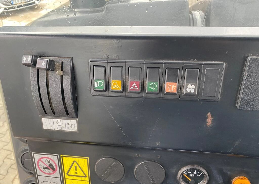 Лизинг на Ammann AV95-2 / Vibrations / 1 Owner / NEW Service  Ammann AV95-2 / Vibrations / 1 Owner / NEW Service: снимка 26