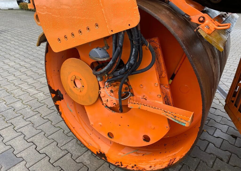 Лизинг на Ammann AV95-2 / Vibrations / 1 Owner / NEW Service  Ammann AV95-2 / Vibrations / 1 Owner / NEW Service: снимка 14
