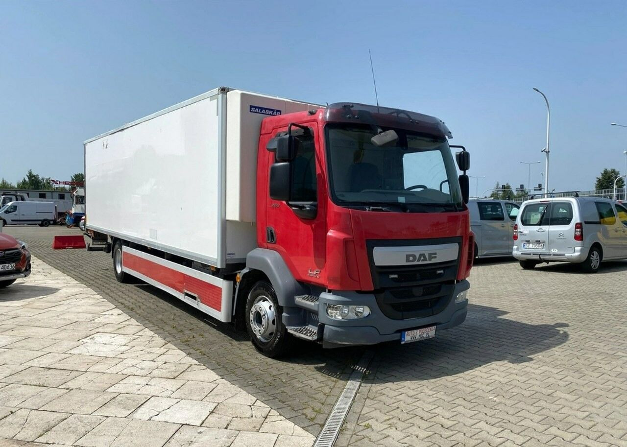 DAF LF 250 LF250I / 1 Owner / Hulsteins / Super Condition - Рефрижератор камион: снимка 4 DAF LF 250 LF250I / 1 Owner / Hulsteins / Super Condition - Рефрижератор камион: снимка 4