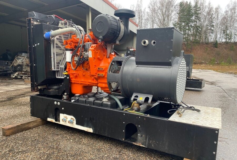 Diversen ECP34 2S4 - Iveco Engine,126kVA,New oils, filters, Mecc Alte ECP34 2S4 - Електрогенератор: снимка 1 Diversen ECP34 2S4 - Iveco Engine,126kVA,New oils, filters, Mecc Alte ECP34 2S4 - Електрогенератор: снимка 1