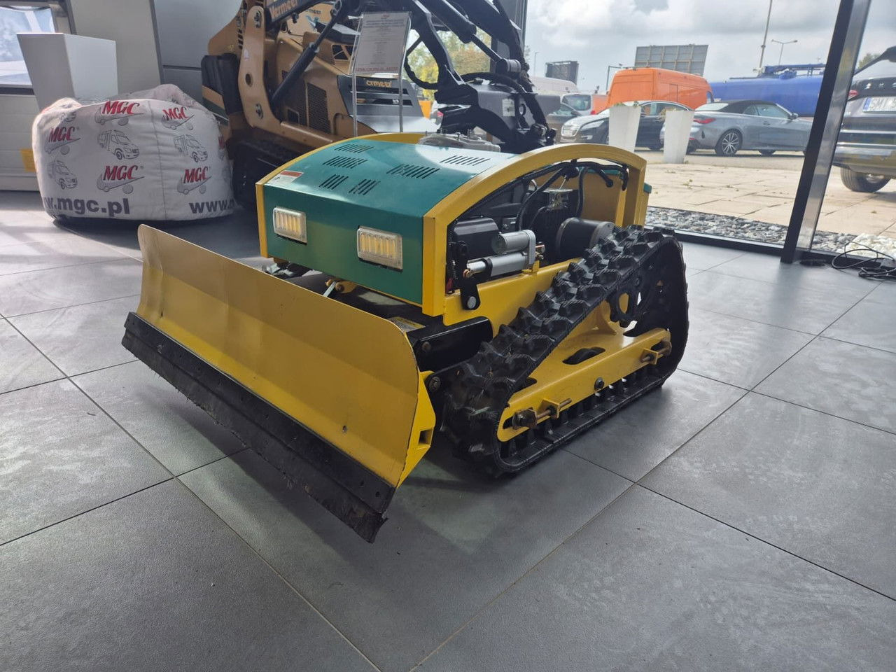 Diversen MP-M500PRO / Brand NEW / Remote Controller Mower / Snow Plow - Градинска техника: снимка 3 Diversen MP-M500PRO / Brand NEW / Remote Controller Mower / Snow Plow - Градинска техника: снимка 3