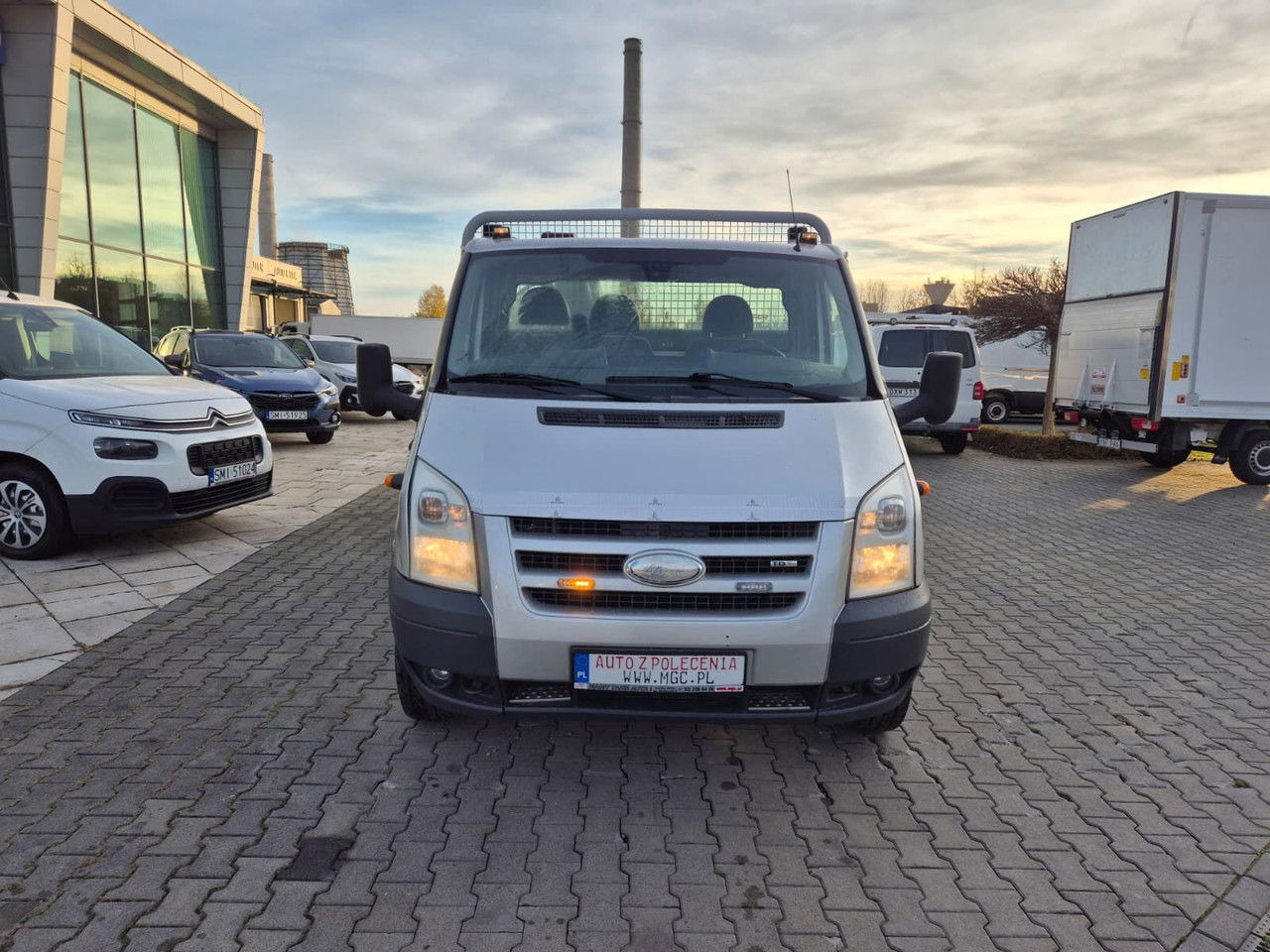 Ford Transit 350 2.4 TDCi / Very Strong Hiab / 1 Owner / Serviced - Бордови бус: снимка 3 Ford Transit 350 2.4 TDCi / Very Strong Hiab / 1 Owner / Serviced - Бордови бус: снимка 3