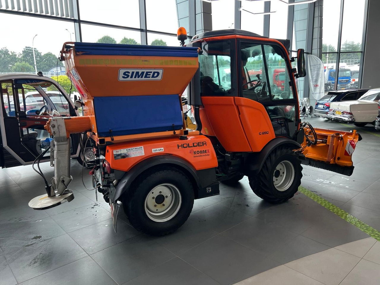 Holder C250 4X4 / LOW MTH / 1 Owner / Kubota Engine - Товарен електромобил: снимка 5 Holder C250 4X4 / LOW MTH / 1 Owner / Kubota Engine - Товарен електромобил: снимка 5