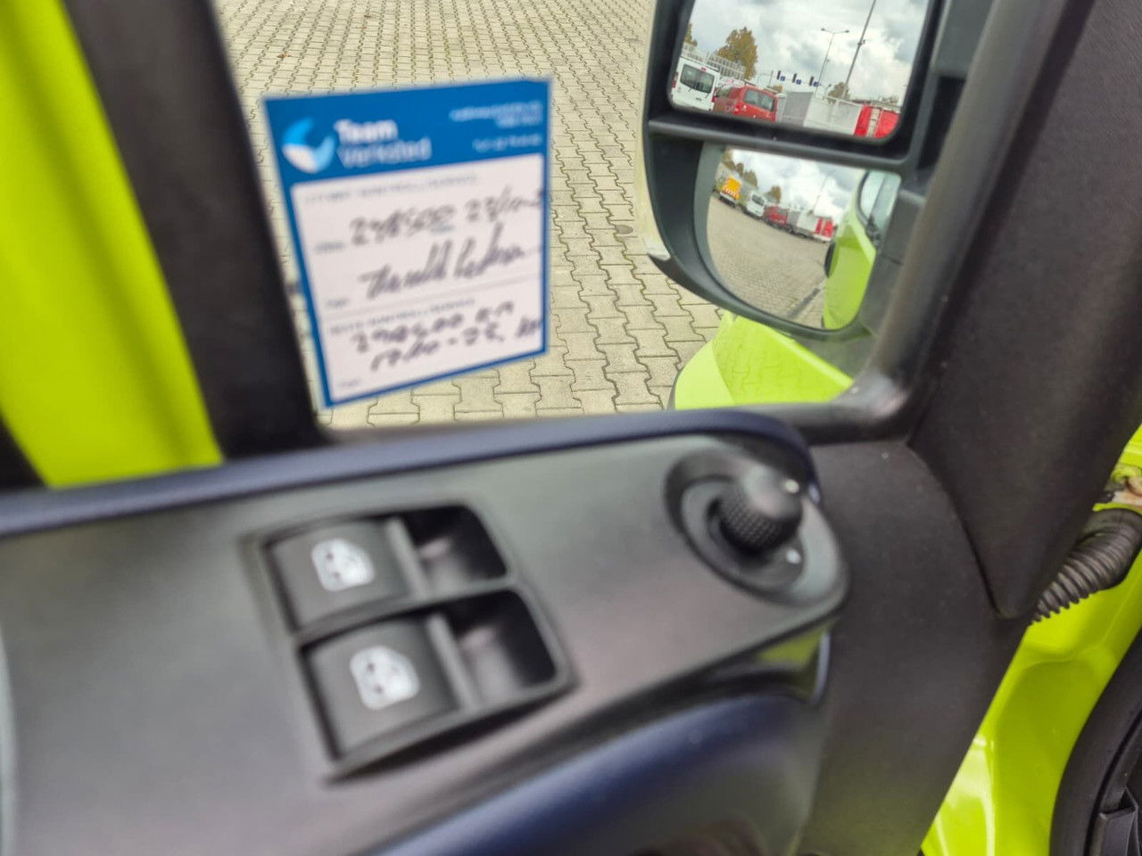 Микробус, Пътнически бус IVECO Daily 35S12 Hi-Matic / 10 Seats: снимка 14 Микробус, Пътнически бус IVECO Daily 35S12 Hi-Matic / 10 Seats: снимка 14