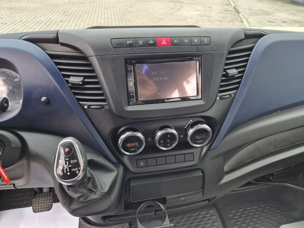 Микробус, Пътнически бус IVECO Daily 35S12 Hi-Matic / 10 Seats: снимка 18 Микробус, Пътнически бус IVECO Daily 35S12 Hi-Matic / 10 Seats: снимка 18