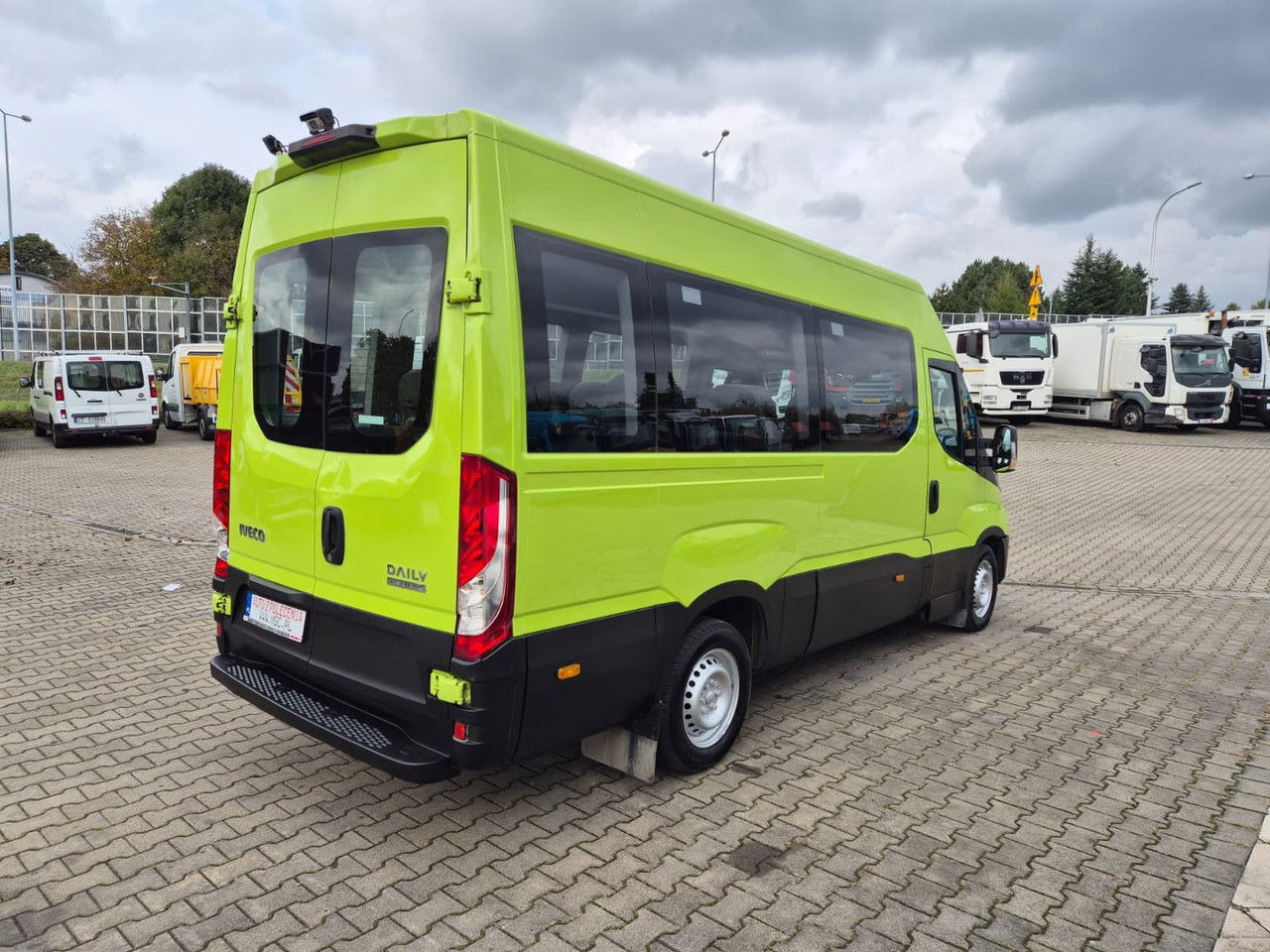 Микробус, Пътнически бус IVECO Daily 35S12 Hi-Matic / 10 Seats: снимка 8 Микробус, Пътнически бус IVECO Daily 35S12 Hi-Matic / 10 Seats: снимка 8