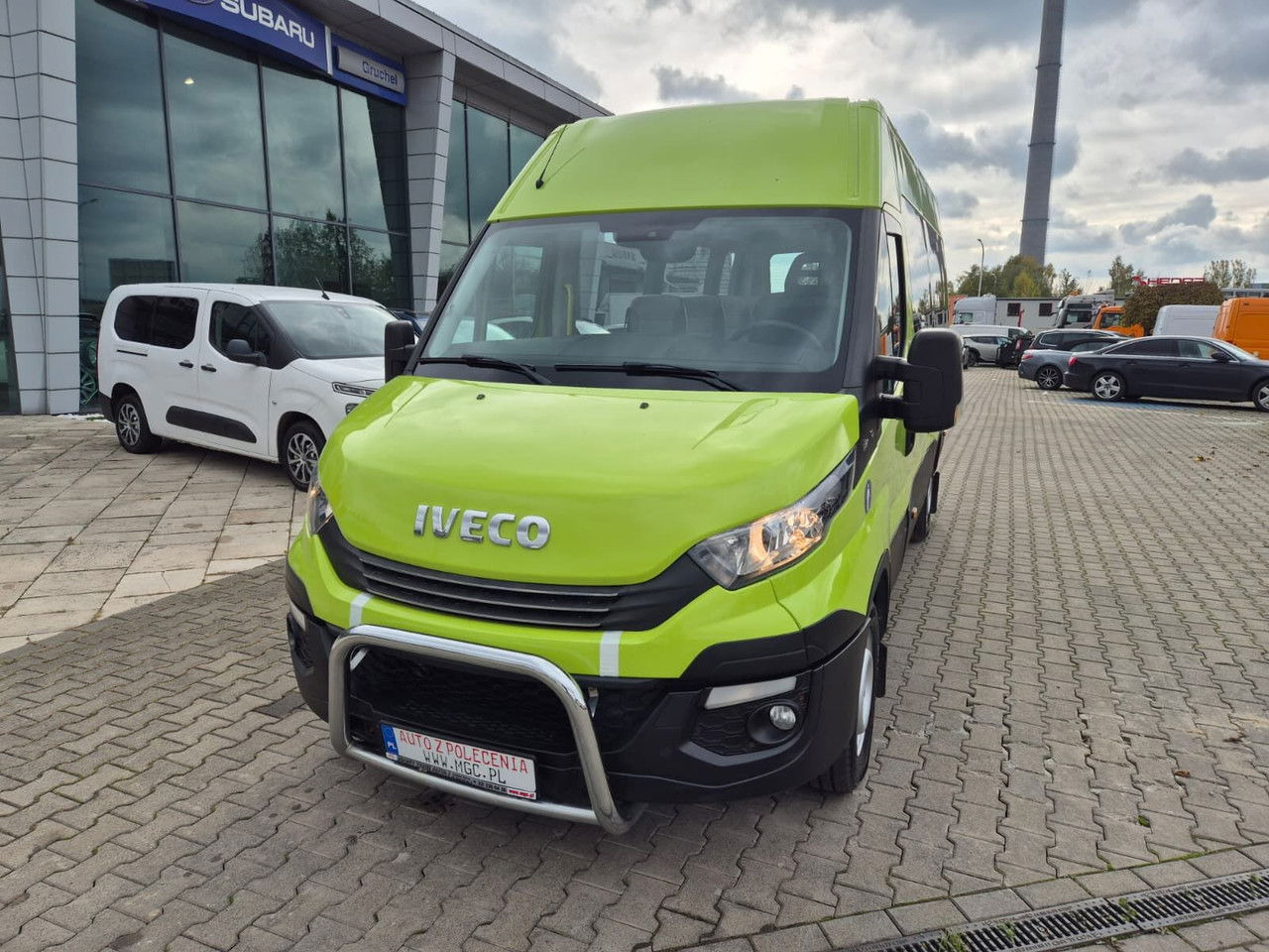 Iveco Daily 35S12 Hi-Matic / 10 Seats / Super Condition - Микробус, Пътнически бус: снимка 2 Iveco Daily 35S12 Hi-Matic / 10 Seats / Super Condition - Микробус, Пътнически бус: снимка 2
