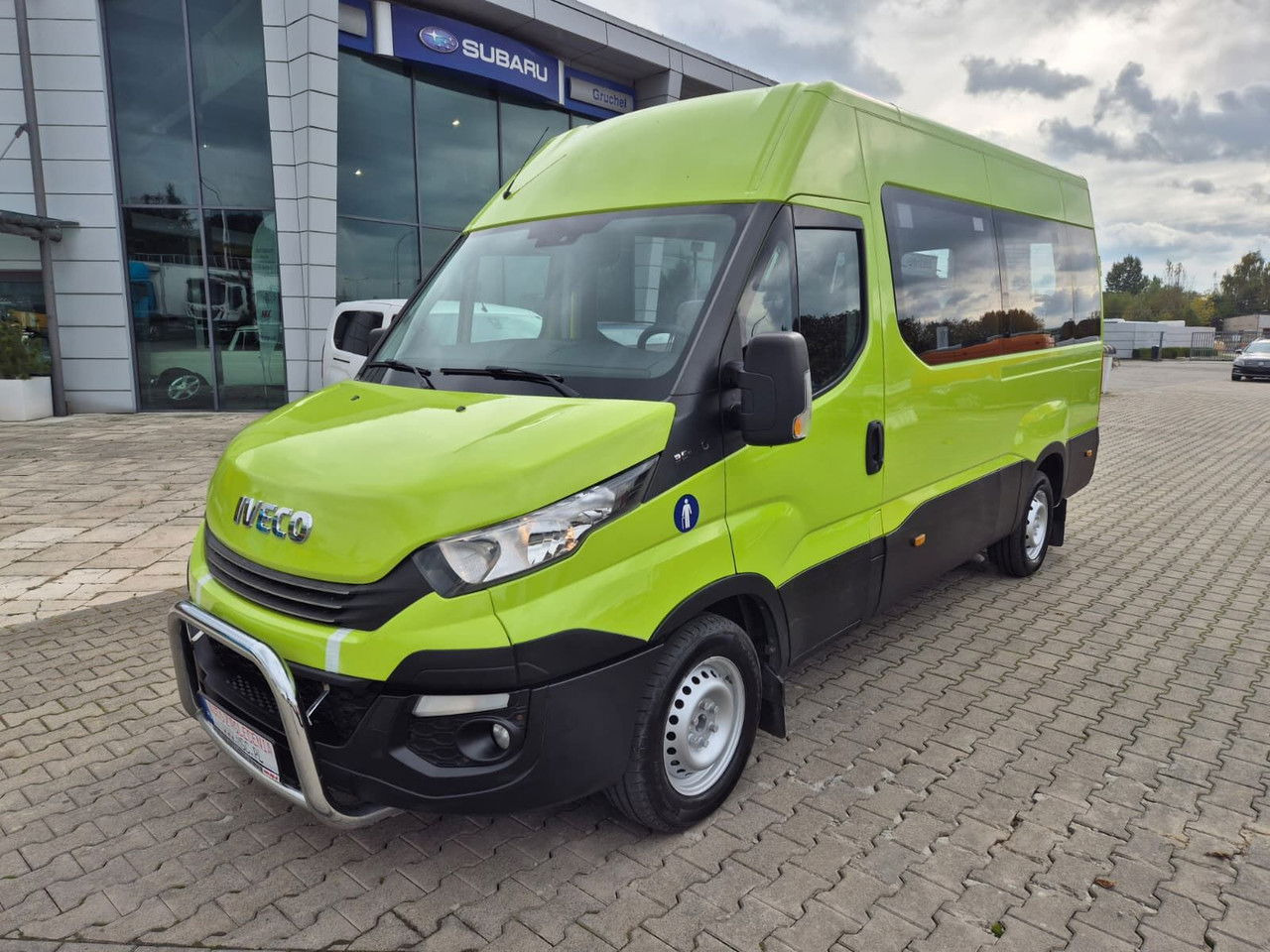 Iveco Daily 35S12 Hi-Matic / 10 Seats / Super Condition - Микробус, Пътнически бус: снимка 1 Iveco Daily 35S12 Hi-Matic / 10 Seats / Super Condition - Микробус, Пътнически бус: снимка 1