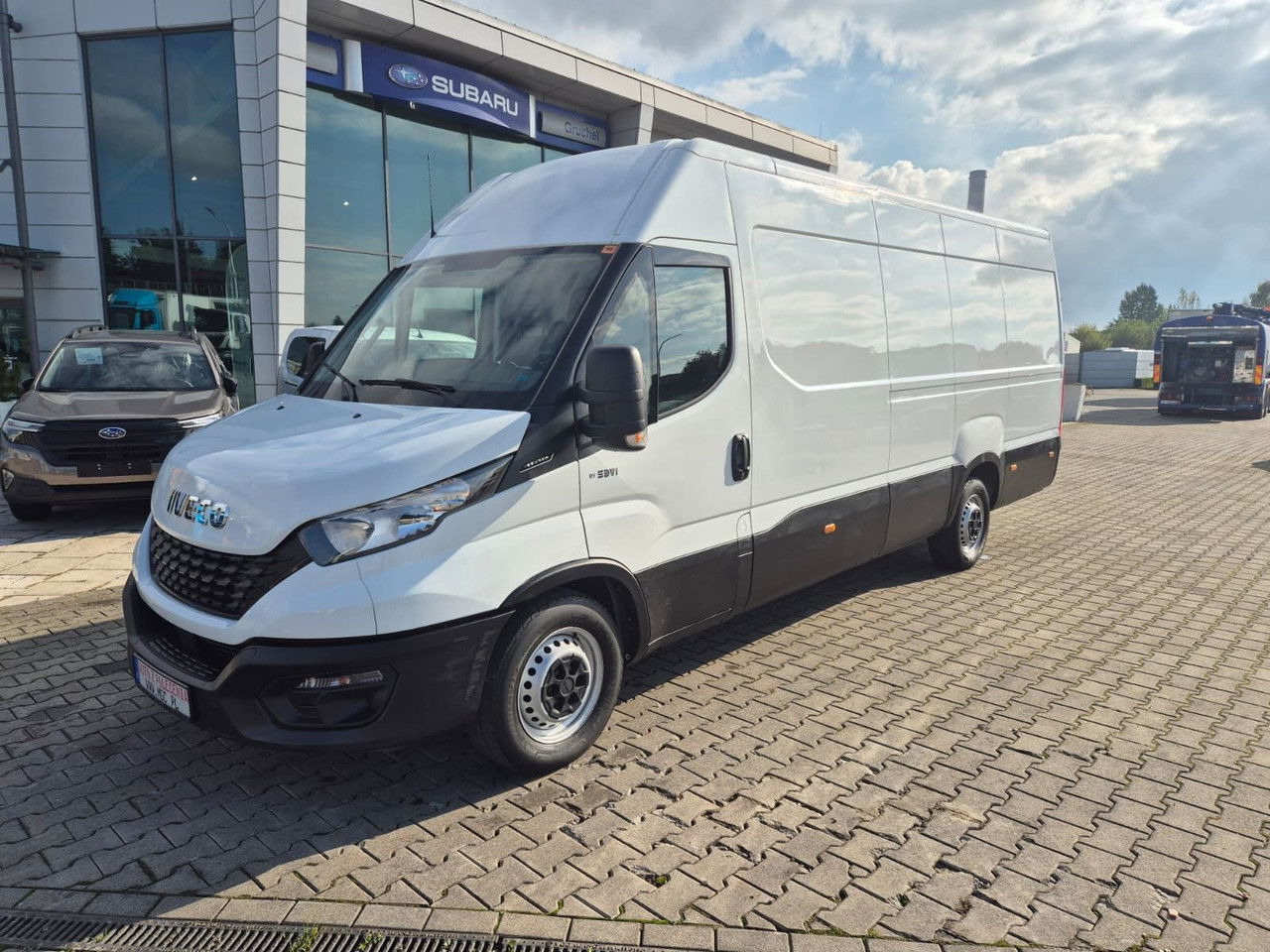 Iveco Daily 35S14 L4H3 / 1 Owner / Works Great - Товарен бус: снимка 1 Iveco Daily 35S14 L4H3 / 1 Owner / Works Great - Товарен бус: снимка 1