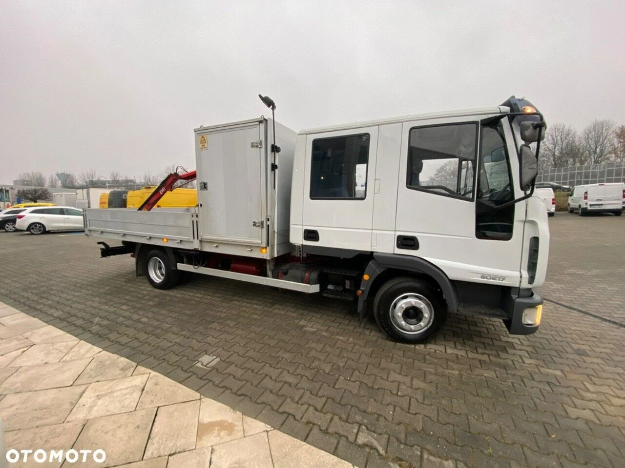Iveco Eurocargo ML80E17 / HDS HMF / 1 Owner / Doka - Бордови камион, Камион с кран: снимка 2 Iveco Eurocargo ML80E17 / HDS HMF / 1 Owner / Doka - Бордови камион, Камион с кран: снимка 2