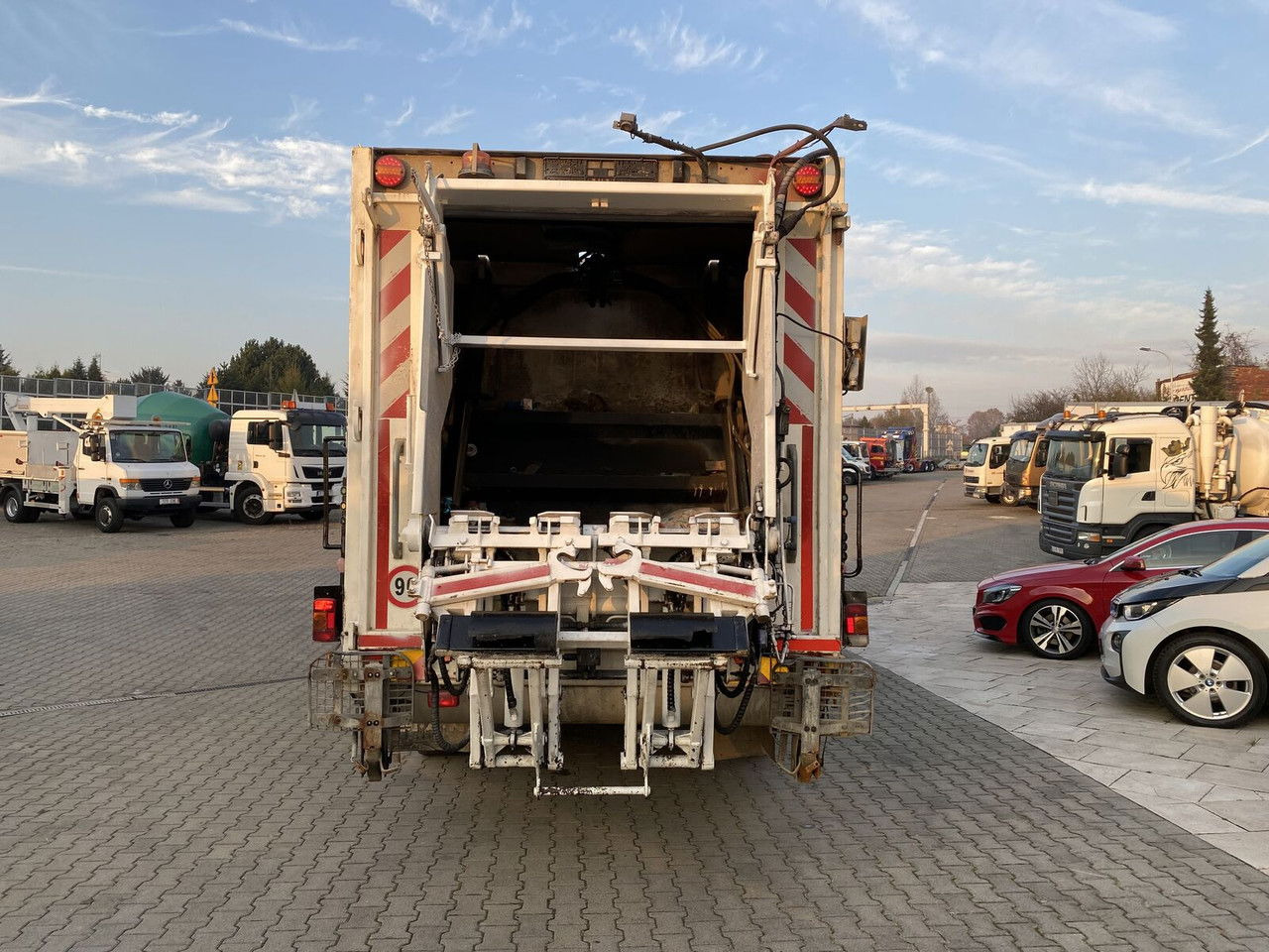 Боклукчийска кола Iveco Stralis 330 EEV / Faun Vario Press 11 27M3 / Service NEW / TOP: снимка 8