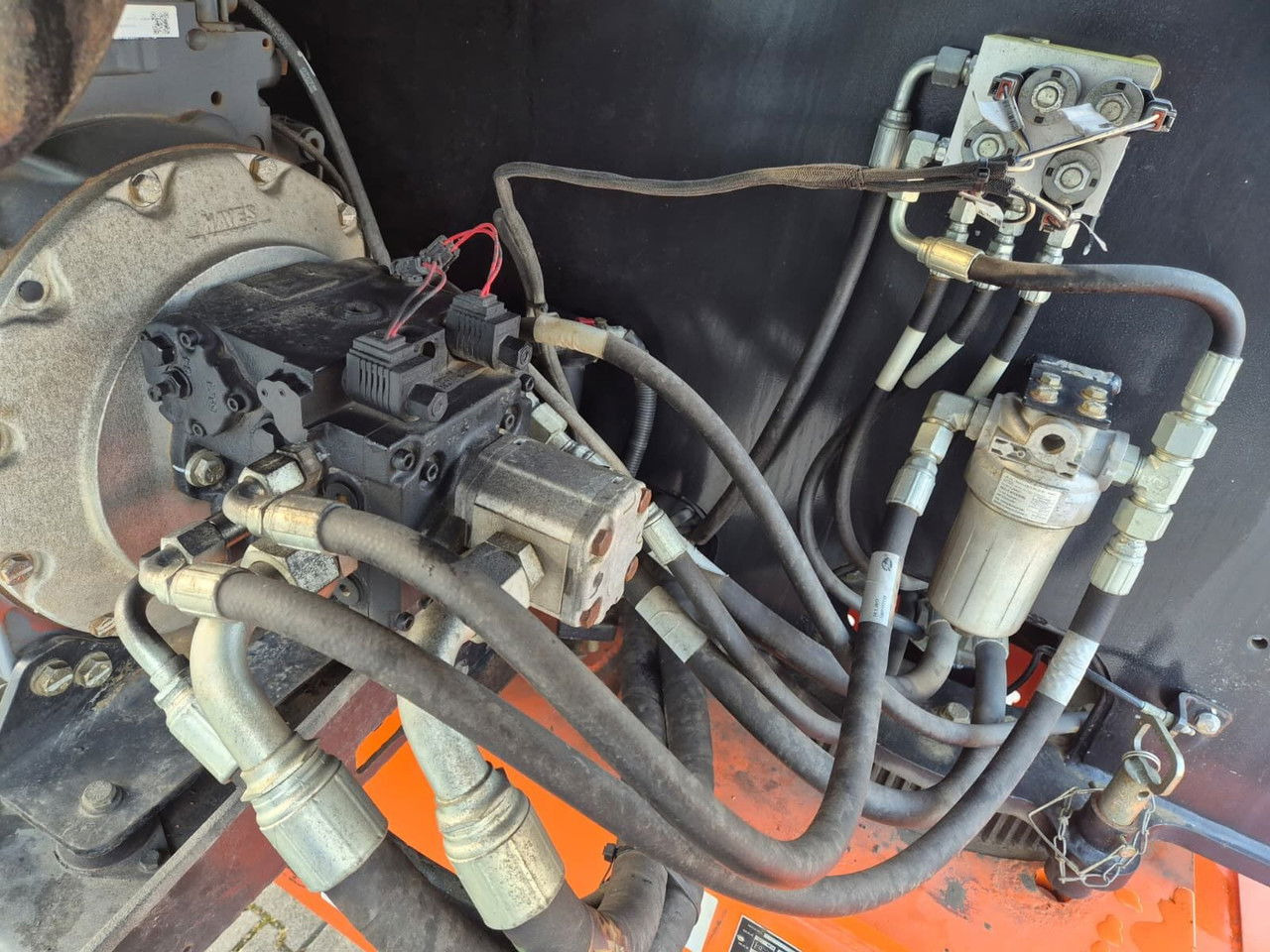 Лизинг на JLG 460SJ 4X4 / 1 Owner / Works Great JLG 460SJ 4X4 / 1 Owner / Works Great: снимка 25 Лизинг на JLG 460SJ 4X4 / 1 Owner / Works Great JLG 460SJ 4X4 / 1 Owner / Works Great: снимка 25