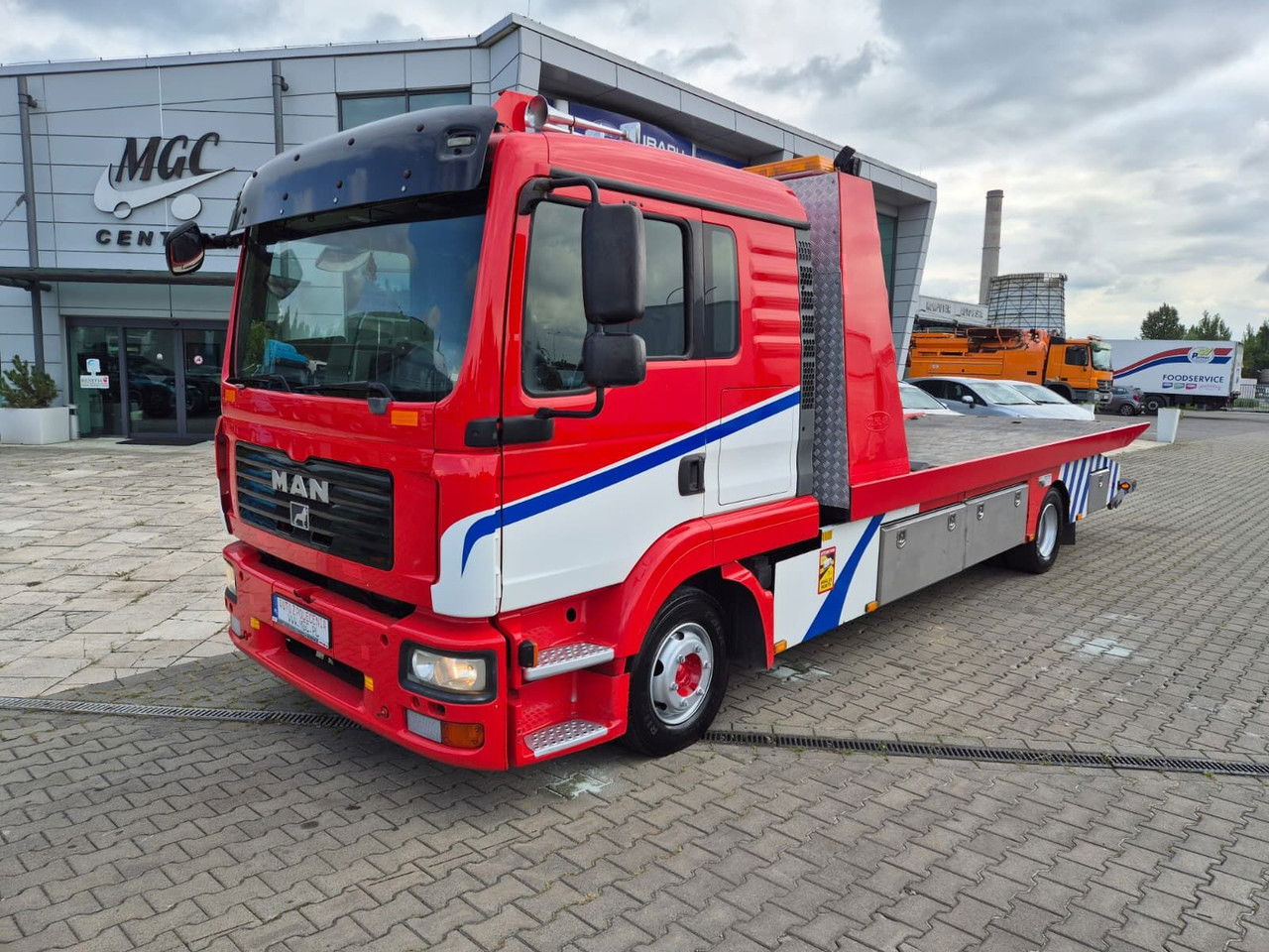 MAN TGL 12.240 CO ME AR / Works Great / Serviced - Камион пътна помощ: снимка 2 MAN TGL 12.240 CO ME AR / Works Great / Serviced - Камион пътна помощ: снимка 2