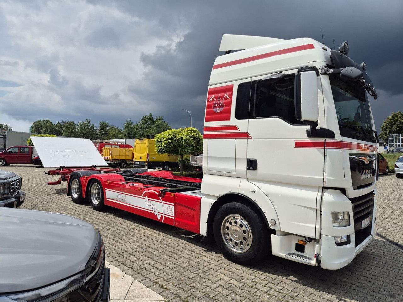 MAN TGX 28 28.420 , 6x2-2 LL / Trailer HFR KM 20 / 1 Owner / E6 /Guaran - Контейнеровоз/ Сменна каросерия камион: снимка 5 MAN TGX 28 28.420 , 6x2-2 LL / Trailer HFR KM 20 / 1 Owner / E6 /Guaran - Контейнеровоз/ Сменна каросерия камион: снимка 5