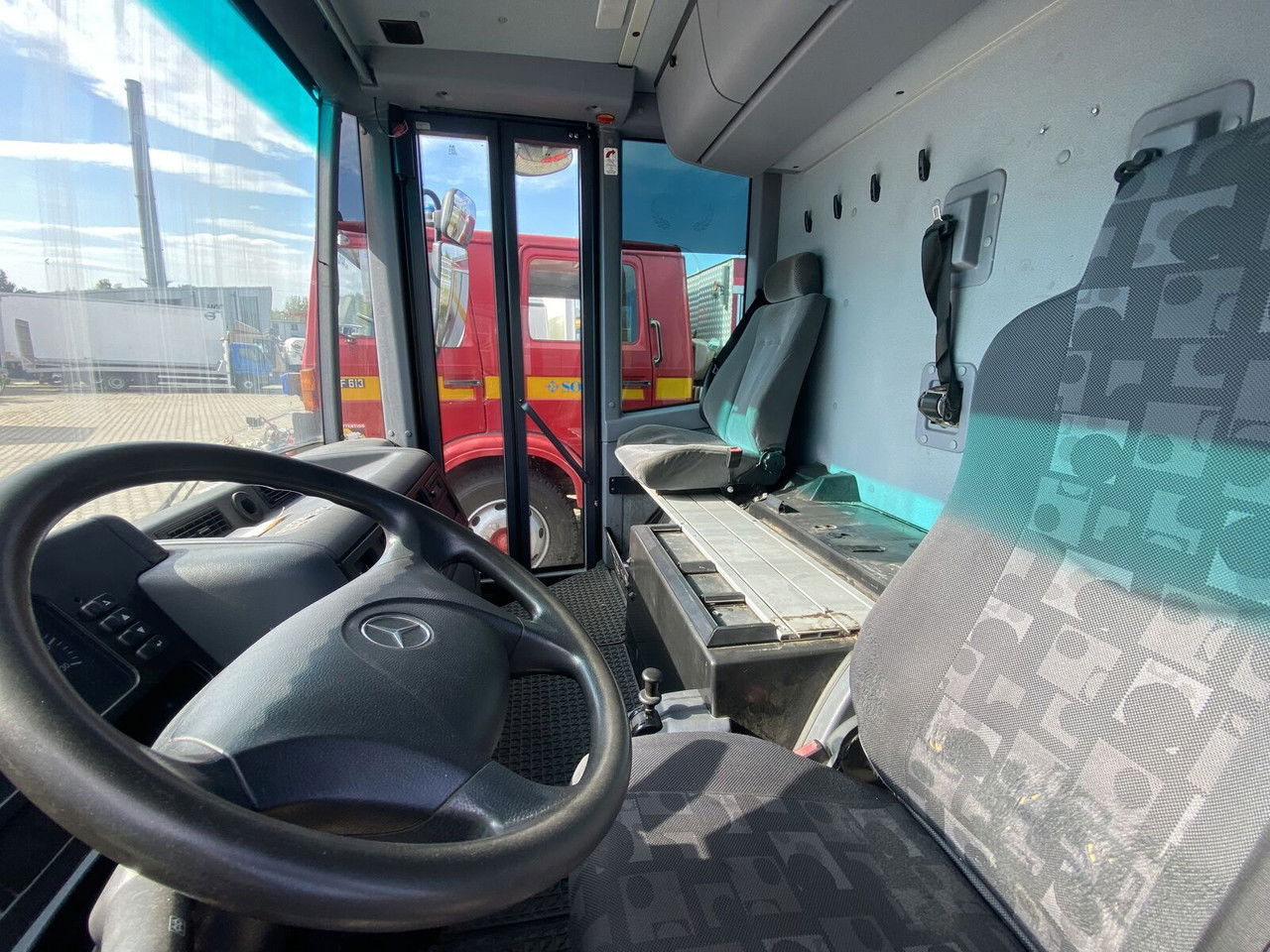 Шаси кабина MERCEDES-BENZ Mercedes-Benz Eqonic 2628 - 1 Owner - Euro6 - LOW KM: снимка 19