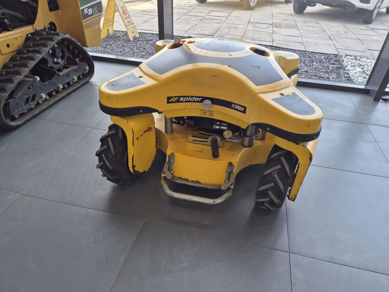 MINI Mini Spider II / 4X4 / NEW Service / Works Great - Косачка за трева: снимка 3 MINI Mini Spider II / 4X4 / NEW Service / Works Great - Косачка за трева: снимка 3