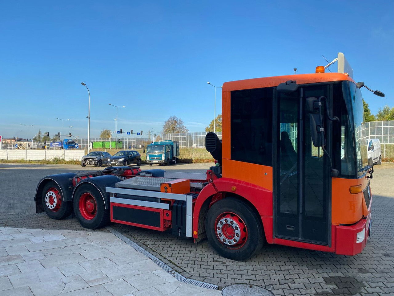 Mercedes-Benz Econic 2628 Eqonic 2628 - 1 Owner / LOW KM / Works Great - Шаси кабина: снимка 4 Mercedes-Benz Econic 2628 Eqonic 2628 - 1 Owner / LOW KM / Works Great - Шаси кабина: снимка 4