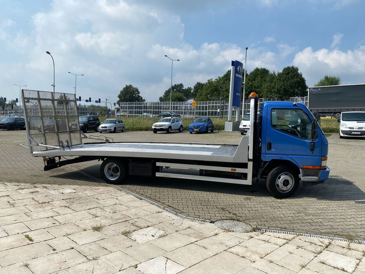Mitsubishi Canter 3,0 D Mobile Platform / Hydraulic / Cars AND Machinery - Камион пътна помощ: снимка 5 Mitsubishi Canter 3,0 D Mobile Platform / Hydraulic / Cars AND Machinery - Камион пътна помощ: снимка 5