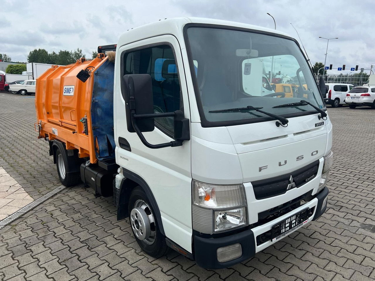 Mitsubishi Canter Fuso 3S13 AMT / Presscontainer / LOW KM / Super Condition - Боклукчийска кола: снимка 2 Mitsubishi Canter Fuso 3S13 AMT / Presscontainer / LOW KM / Super Condition - Боклукчийска кола: снимка 2