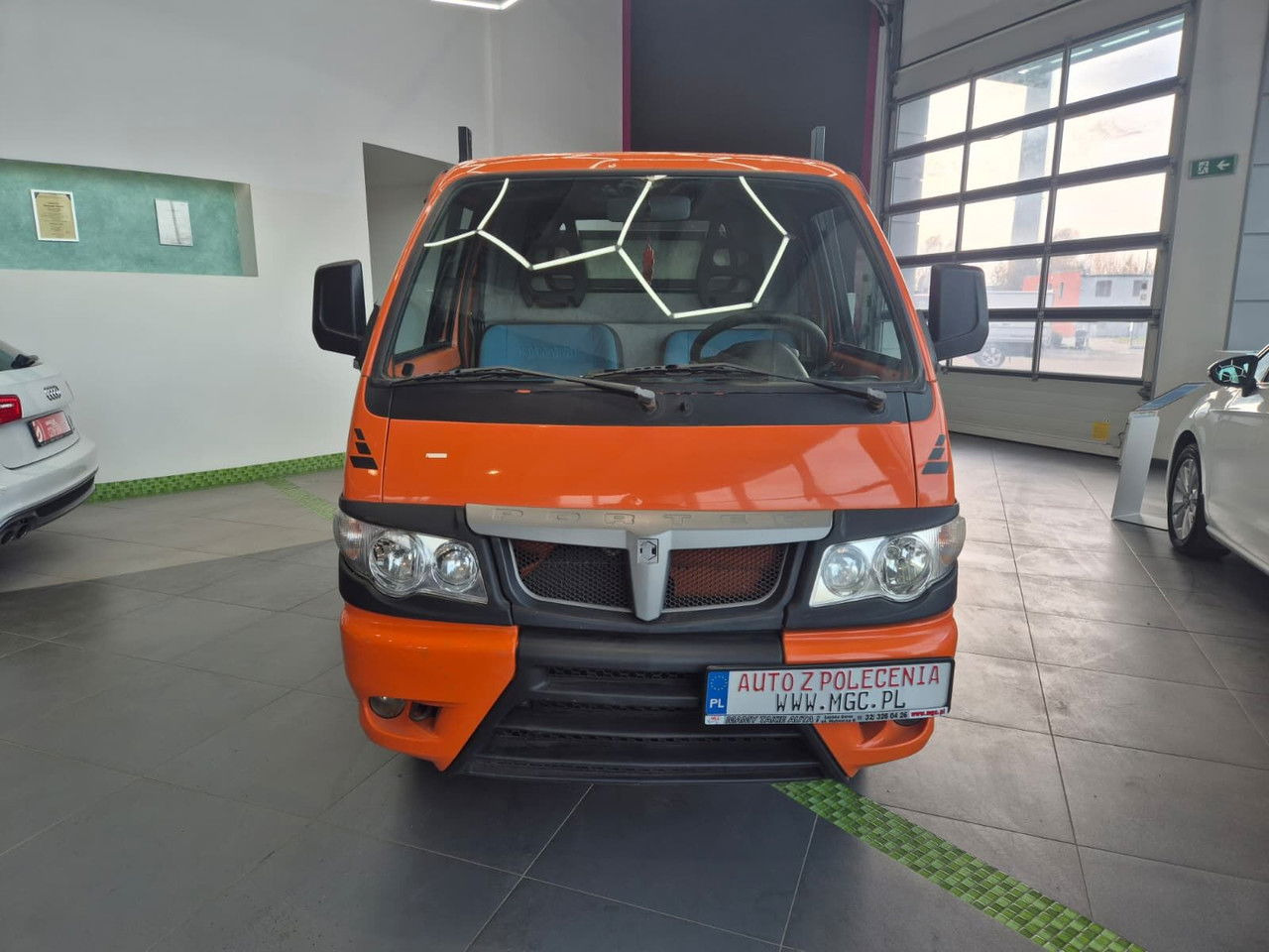 PIAGGIO Porter Maxxi eXtra / Kipper / 1 Owner / LOW KM - Бус самосвал: снимка 3 PIAGGIO Porter Maxxi eXtra / Kipper / 1 Owner / LOW KM - Бус самосвал: снимка 3