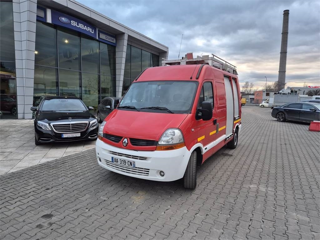 Renault Master 2.5 DCi / ONLY 25TKM!!! / LIKE NEW / WE HAV - Пожарна кола: снимка 3 Renault Master 2.5 DCi / ONLY 25TKM!!! / LIKE NEW / WE HAV - Пожарна кола: снимка 3