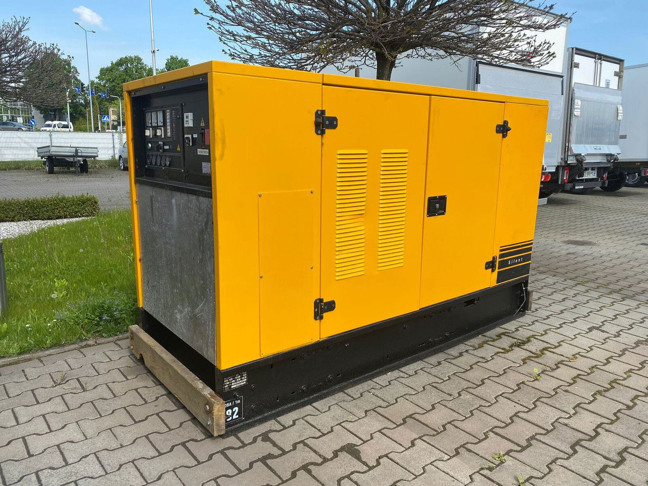 SDMO NS 60 W M, Silent generator 60kVA, 48KW NS 60 W M, Silent generator 60kVA, - Електрогенератор: снимка 2 SDMO NS 60 W M, Silent generator 60kVA, 48KW NS 60 W M, Silent generator 60kVA, - Електрогенератор: снимка 2