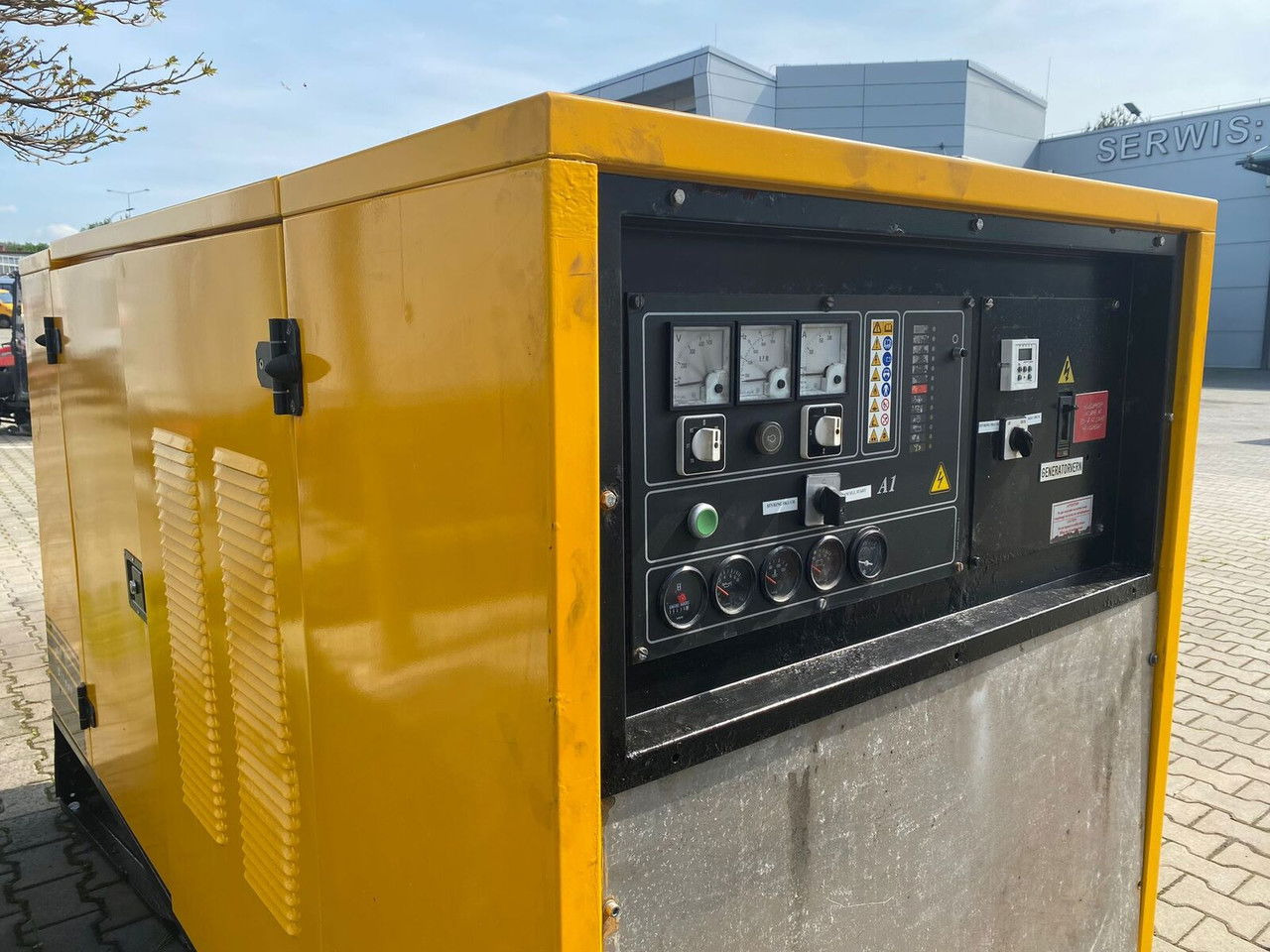 SDMO NS 60 W M, Silent generator 60kVA, 48KW NS 60 W M, Silent generator 60kVA, - Електрогенератор: снимка 1 SDMO NS 60 W M, Silent generator 60kVA, 48KW NS 60 W M, Silent generator 60kVA, - Електрогенератор: снимка 1