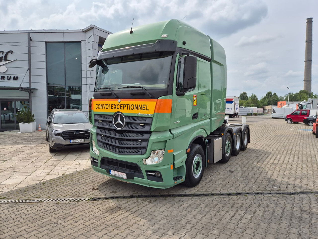 Mercedes-Benz Actros 4163 8X4 / 1 Owner / LOW KM / Super Condition - Влекач: снимка 2 Mercedes-Benz Actros 4163 8X4 / 1 Owner / LOW KM / Super Condition - Влекач: снимка 2