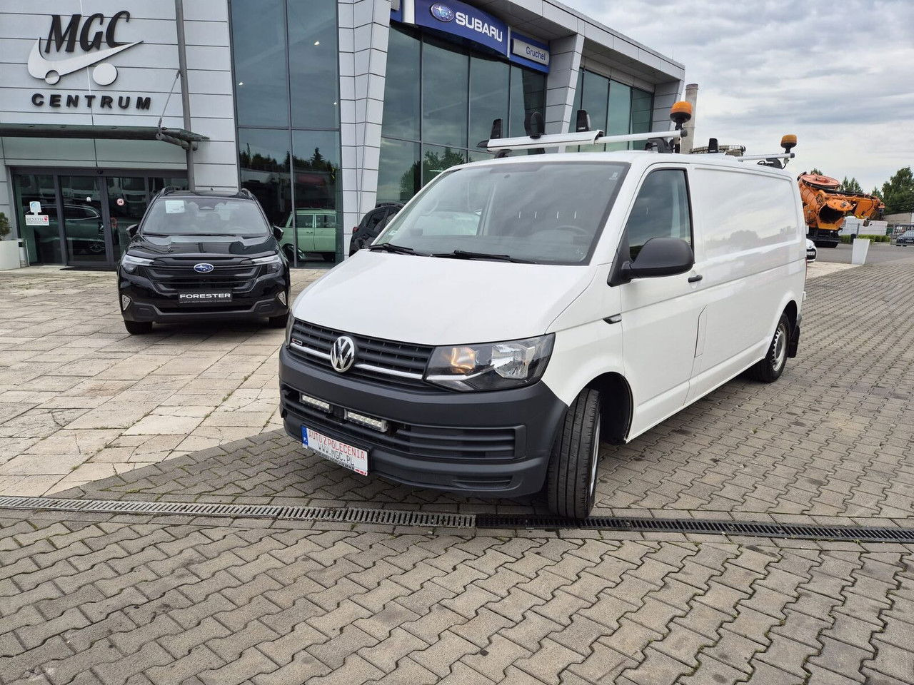 Volkswagen Transporter T6 4Motion / 1 Owner / Webasto / 4X4 / Works Great - Малък ван: снимка 2 Volkswagen Transporter T6 4Motion / 1 Owner / Webasto / 4X4 / Works Great - Малък ван: снимка 2