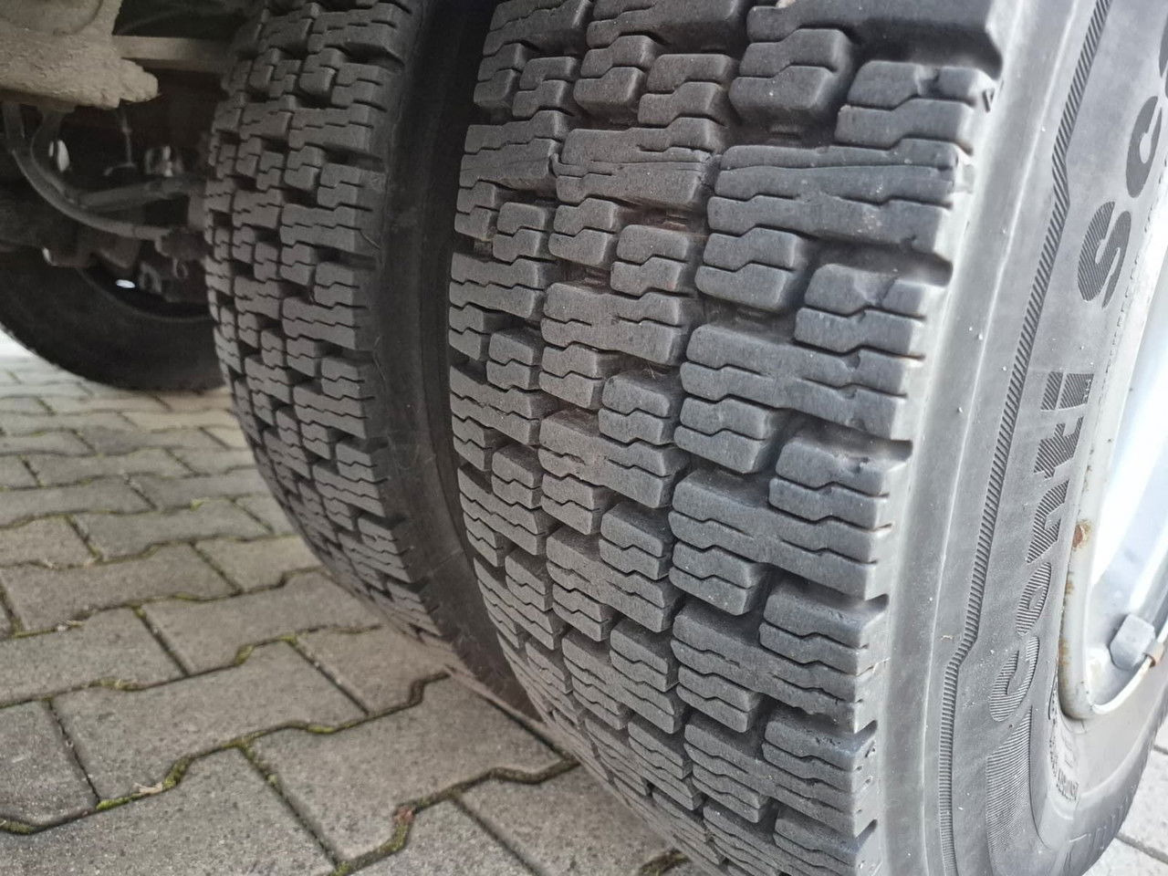 Рефрижератор камион Volvo FL 240 Mitsubishi / 1 Owner / Serviced: снимка 17 Рефрижератор камион Volvo FL 240 Mitsubishi / 1 Owner / Serviced: снимка 17