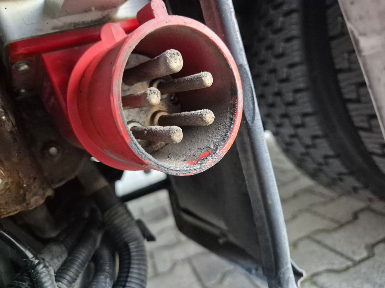 Рефрижератор камион Volvo FL 240 Mitsubishi / 1 Owner / Serviced: снимка 16 Рефрижератор камион Volvo FL 240 Mitsubishi / 1 Owner / Serviced: снимка 16