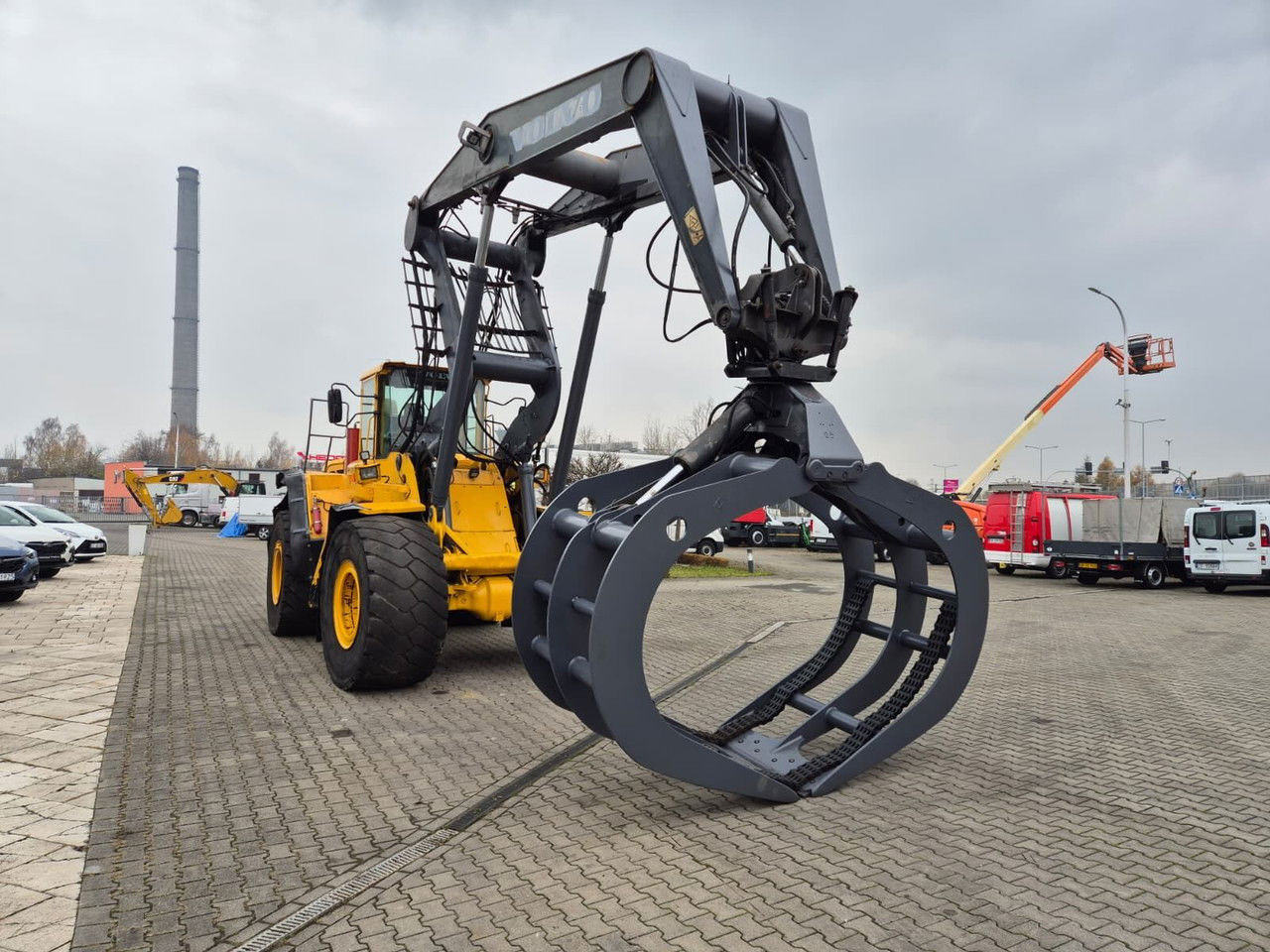 Volvo L180 E - Колесен товарач: снимка 5 Volvo L180 E - Колесен товарач: снимка 5