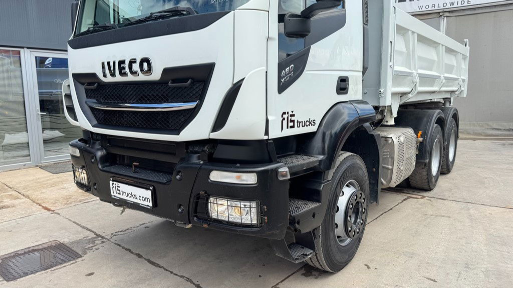 Iveco Trakker AD260 X46 Z 6x4 bordmatic tipper - Самосвал камион: снимка 2 Iveco Trakker AD260 X46 Z 6x4 bordmatic tipper - Самосвал камион: снимка 2