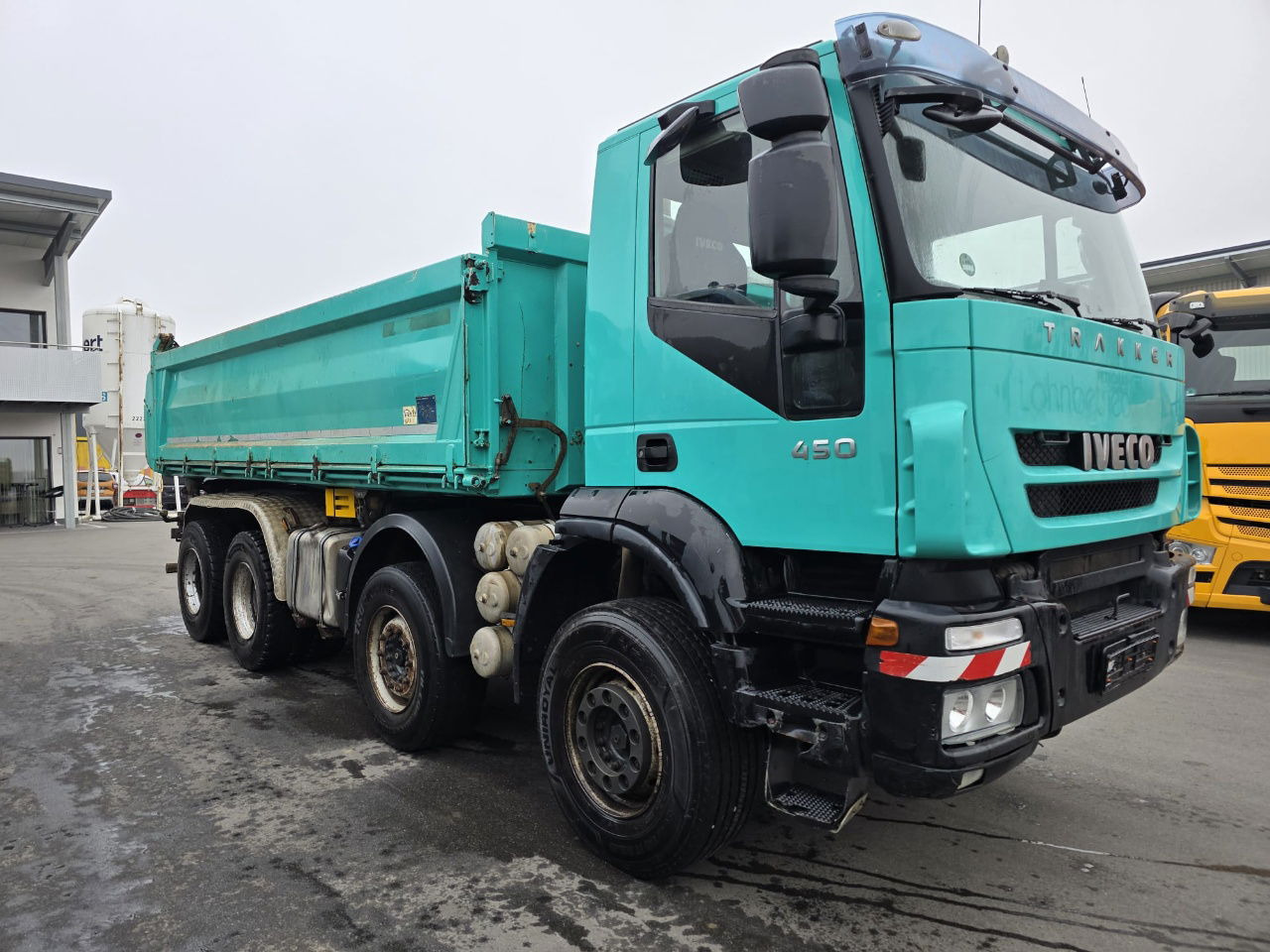 Iveco Trakker AD340T45 8x4 bordmatic tipper - retarder - Самосвал камион: снимка 4 Iveco Trakker AD340T45 8x4 bordmatic tipper - retarder - Самосвал камион: снимка 4