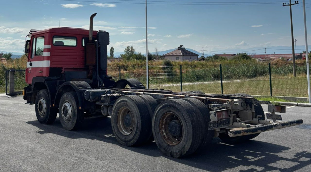MAN 32.322 8x4 chassis - spring - Шаси кабина: снимка 4 MAN 32.322 8x4 chassis - spring - Шаси кабина: снимка 4