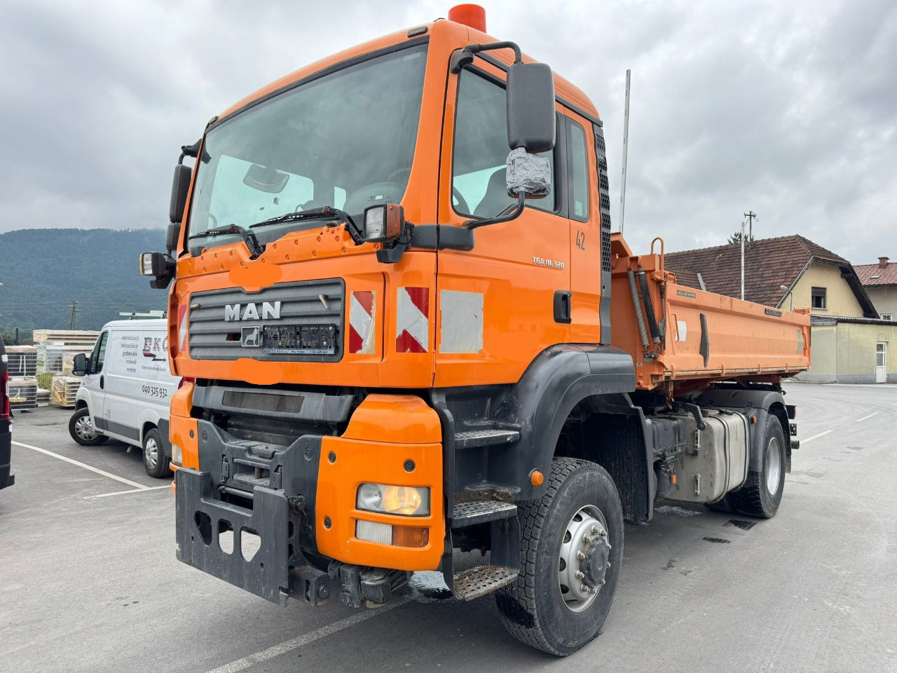 MAN TGA 18.320 4X4 meiller tipper - euro 4 - Самосвал камион: снимка 1 MAN TGA 18.320 4X4 meiller tipper - euro 4 - Самосвал камион: снимка 1