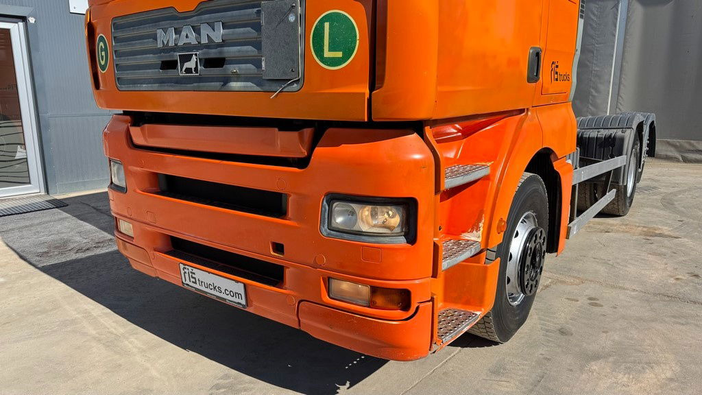 MAN TGA 26.460 6X2 chassis - lifitng axle - Шаси кабина: снимка 2 MAN TGA 26.460 6X2 chassis - lifitng axle - Шаси кабина: снимка 2