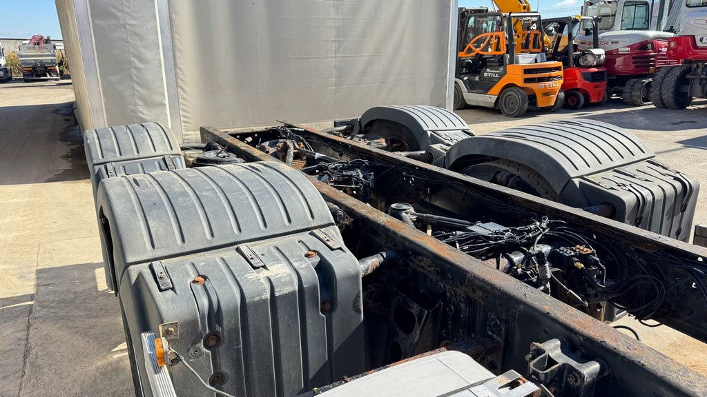MAN TGA 26.460 6X2 chassis - lifitng axle - Шаси кабина: снимка 5 MAN TGA 26.460 6X2 chassis - lifitng axle - Шаси кабина: снимка 5