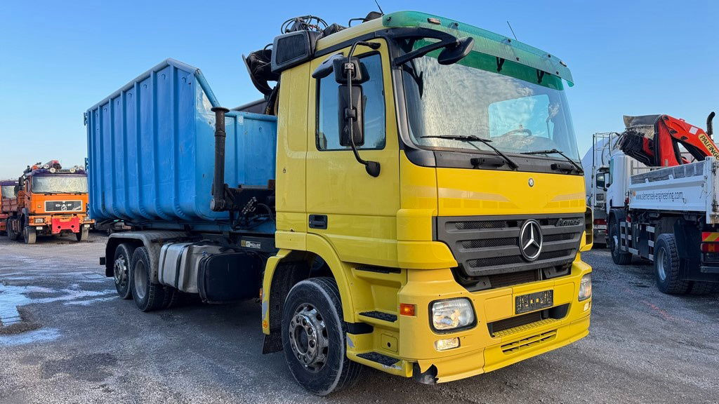 Mercedes-Benz Actros 2546 6x2 abroll tipper - crane LIV - scissors - retarder - lifting axle - Контейнеровоз/ Сменна каросерия камион: снимка 4 Mercedes-Benz Actros 2546 6x2 abroll tipper - crane LIV - scissors - retarder - lifting axle - Контейнеровоз/ Сменна каросерия камион: снимка 4