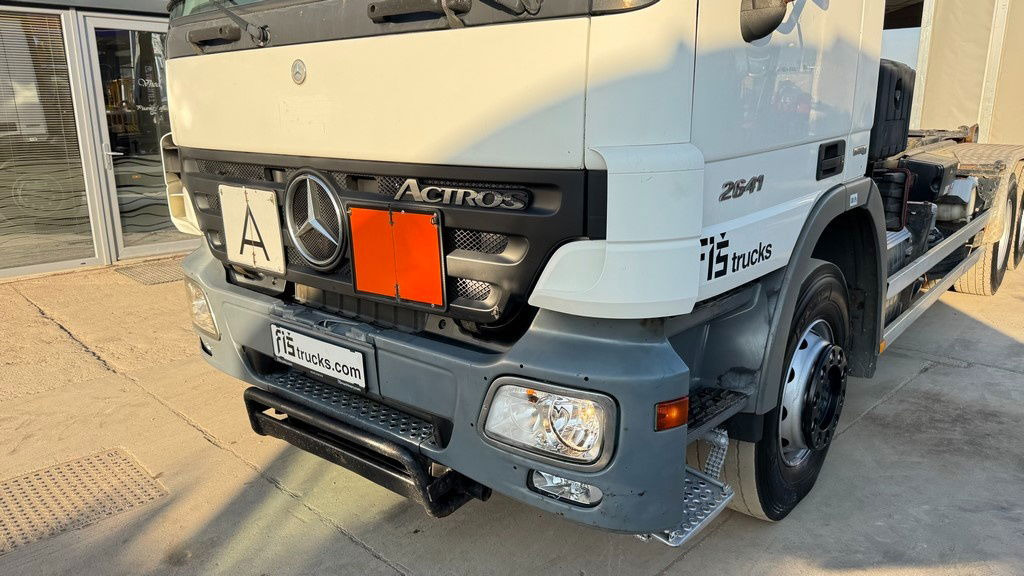 Mercedes-Benz Actros 2641 6x4 hiab abroll tipper - spring complete - Контейнеровоз/ Сменна каросерия камион: снимка 2 Mercedes-Benz Actros 2641 6x4 hiab abroll tipper - spring complete - Контейнеровоз/ Сменна каросерия камион: снимка 2