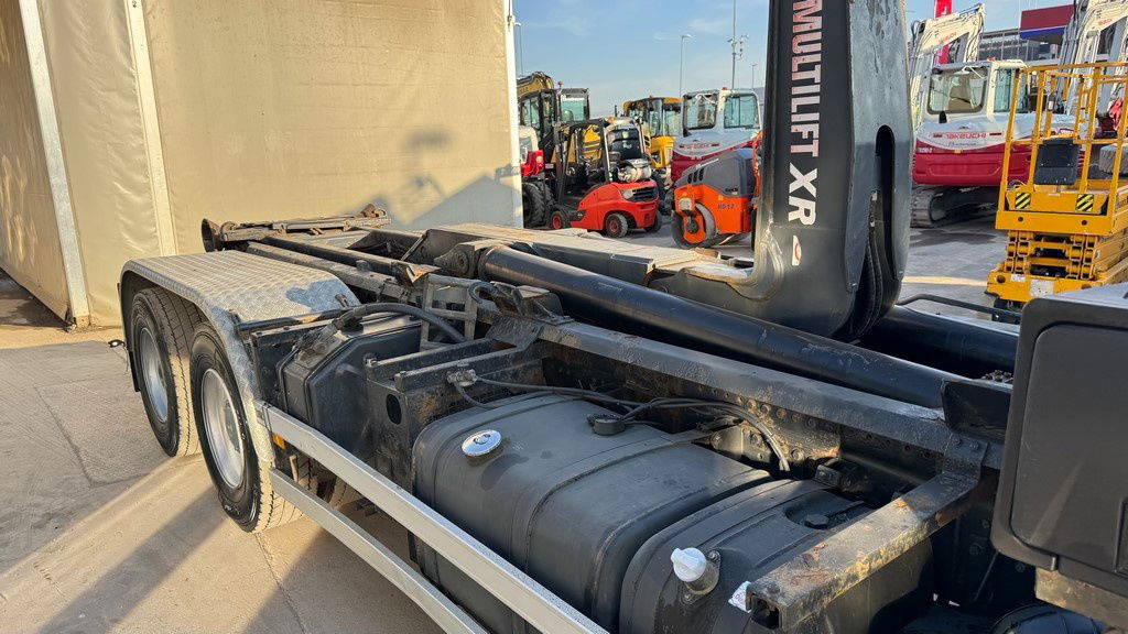 Mercedes-Benz Actros 2641 6x4 hiab abroll tipper - spring complete - Контейнеровоз/ Сменна каросерия камион: снимка 4 Mercedes-Benz Actros 2641 6x4 hiab abroll tipper - spring complete - Контейнеровоз/ Сменна каросерия камион: снимка 4