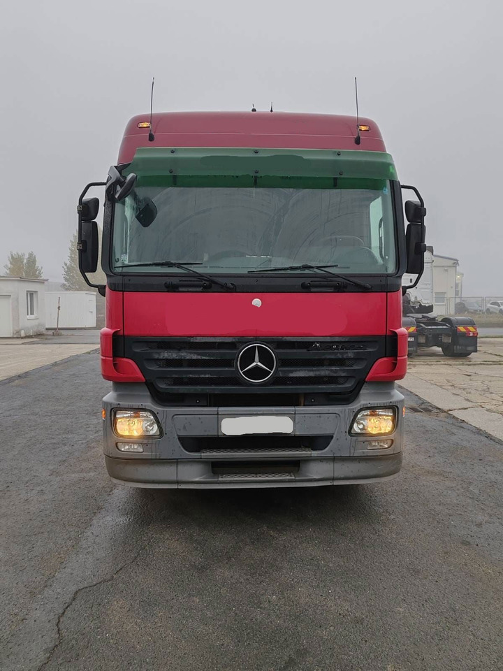 Mercedes-Benz Actros 2644L 6X4 stake body - Palfinger crane PK18500 - Бордови камион: снимка 3 Mercedes-Benz Actros 2644L 6X4 stake body - Palfinger crane PK18500 - Бордови камион: снимка 3